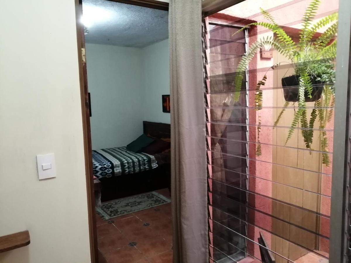 Отель Casa Ichik Antigua Guatemala Экстерьер фото